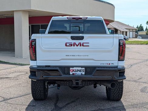 New 2026 GMC Sierra 2500 AT4X AWD/4WD image 10