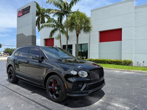 Used 2022 Bentley Bentayga AWD/4WD image 1
