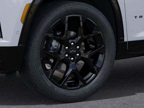 New 2026 Chevrolet Traverse RS w/ LPO, Floor Liner Package image 9