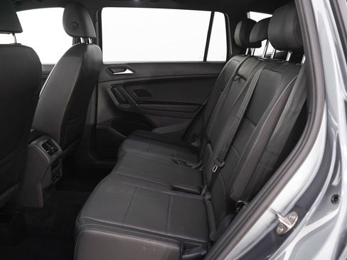 Used 2020 Volkswagen Tiguan SE R-Line image 14