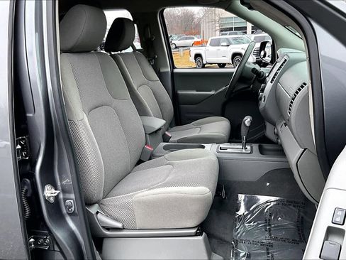 Used 2019 Nissan Frontier SV w/ Value Truck Package image 9