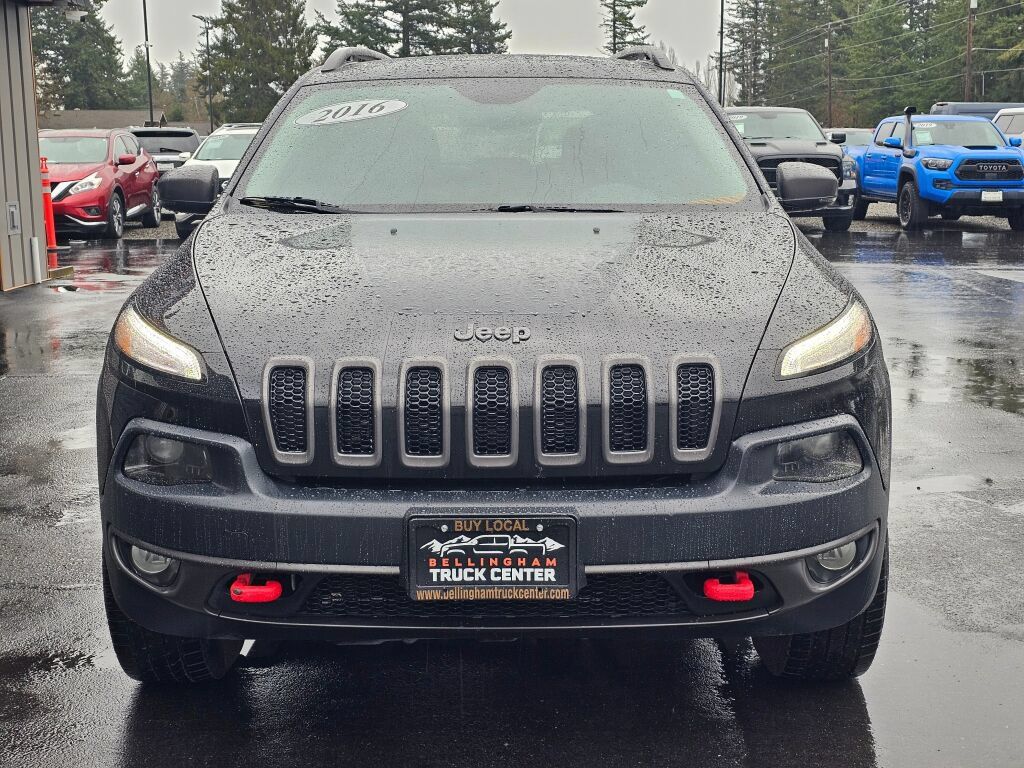 Used 2016 Jeep Cherokee Trailhawk w/ Leather Interior Group AWD/4WD image 8