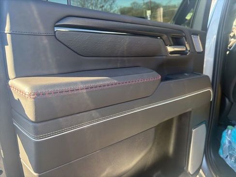 Used 2024 GMC Sierra 2500 AT4X image 28