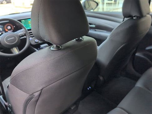 Certified 2026 Hyundai Tucson SE image 13