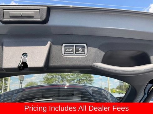 Certified 2023 Kia Sorento SX AWD/4WD image 16