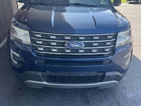 Used 2017 Ford Explorer XLT AWD/4WD image 6