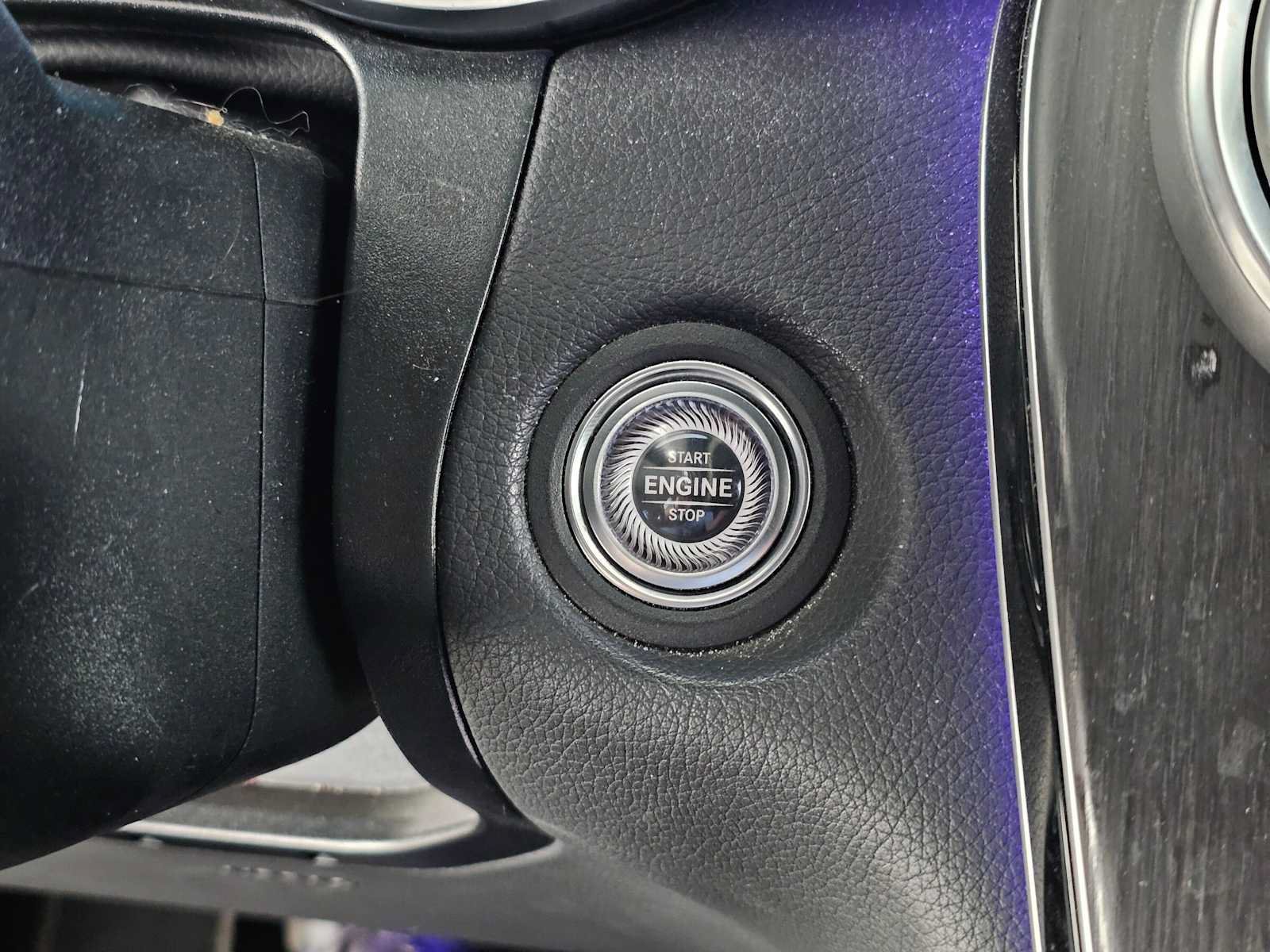 Used 2022 Mercedes-Benz GLC 300 image 30