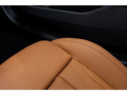 Used 2025 BMW 330i xDrive Sedan w/ Premium Package image 62