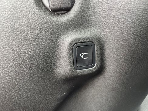 Used 2024 Jeep Compass Trailhawk w/ Trailhawk Elite Group AWD/4WD image 42