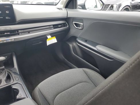 Used 2025 Kia K4 FWD image 23