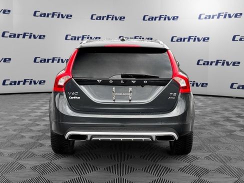 Used 2015 Volvo V60 T5 Cross Country w/ Climate Package AWD/4WD image 4
