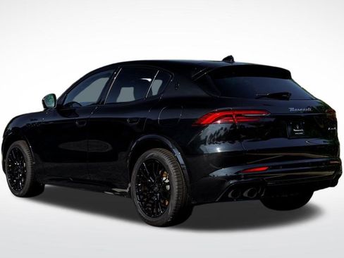 New 2025 Maserati Grecale Modena image 3