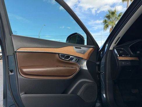 Used 2018 Volvo XC90 T6 Inscription w/ Convenience Package image 32