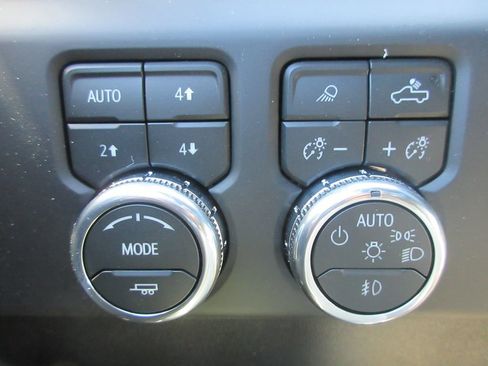 New 2026 GMC Sierra 2500 AT4 w/ AT4 Premium Plus Package AWD/4WD image 18