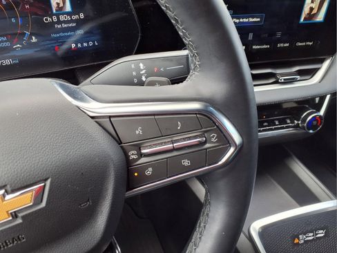 Used 2025 Chevrolet Equinox LT w/ Convenience Package II image 17