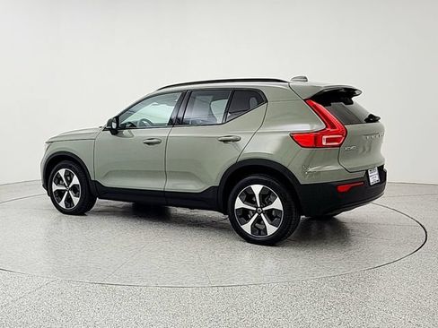Certified 2024 Volvo XC40 B5 Core AWD/4WD image 7