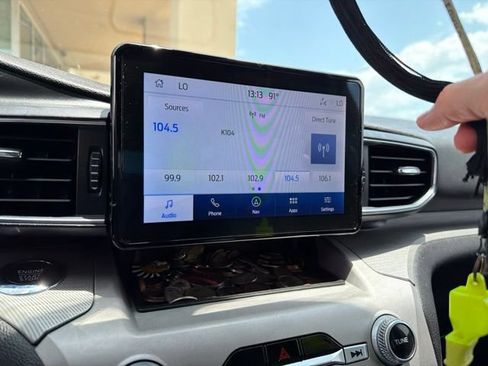 Used 2023 Ford Explorer XLT w/ Equipment Group 202A RWD image 6