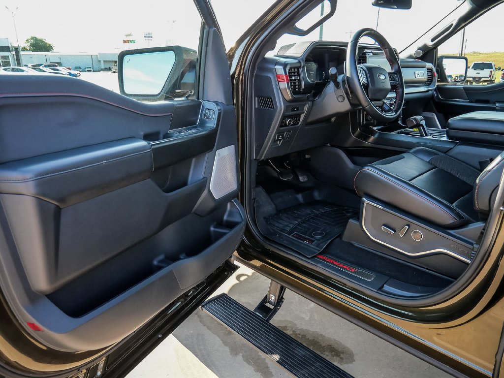 Used 2025 Ford F150 Raptor AWD/4WD image 42