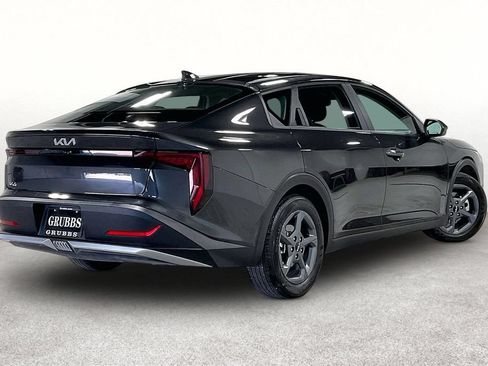 Used 2025 Kia K4 FWD image 2