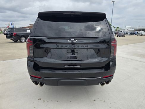 Used 2025 Chevrolet Suburban Z71 image 4