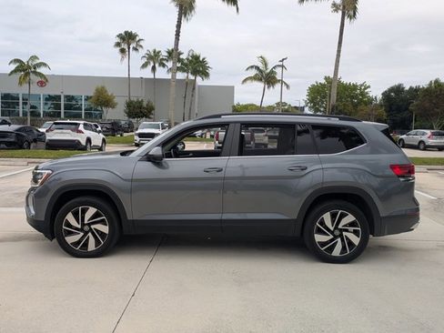 Used 2024 Volkswagen Atlas SE FWD image 8