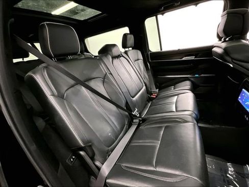 Used 2023 Jeep Grand Wagoneer Series II w/ Flexible Seating Group AWD/4WD image 25