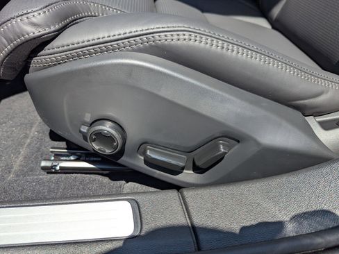 New 2026 Volvo V60 B5 Cross Country Ultra w/ Protection Package Premier image 9