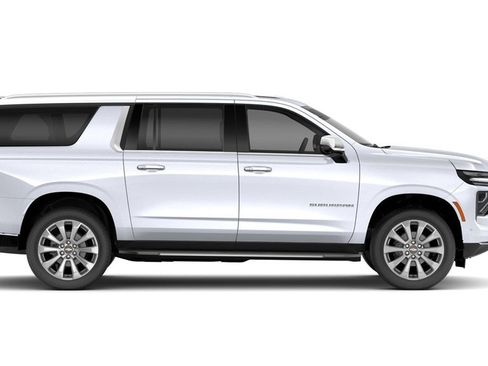 New 2026 Chevrolet Suburban Premier image 2