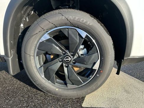 New 2026 Nissan Rogue SV AWD/4WD image 13