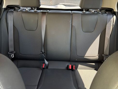 Used 2025 Buick Encore GX Preferred FWD image 38