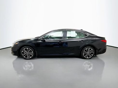 Used 2026 Toyota Camry XLE AWD/4WD image 4