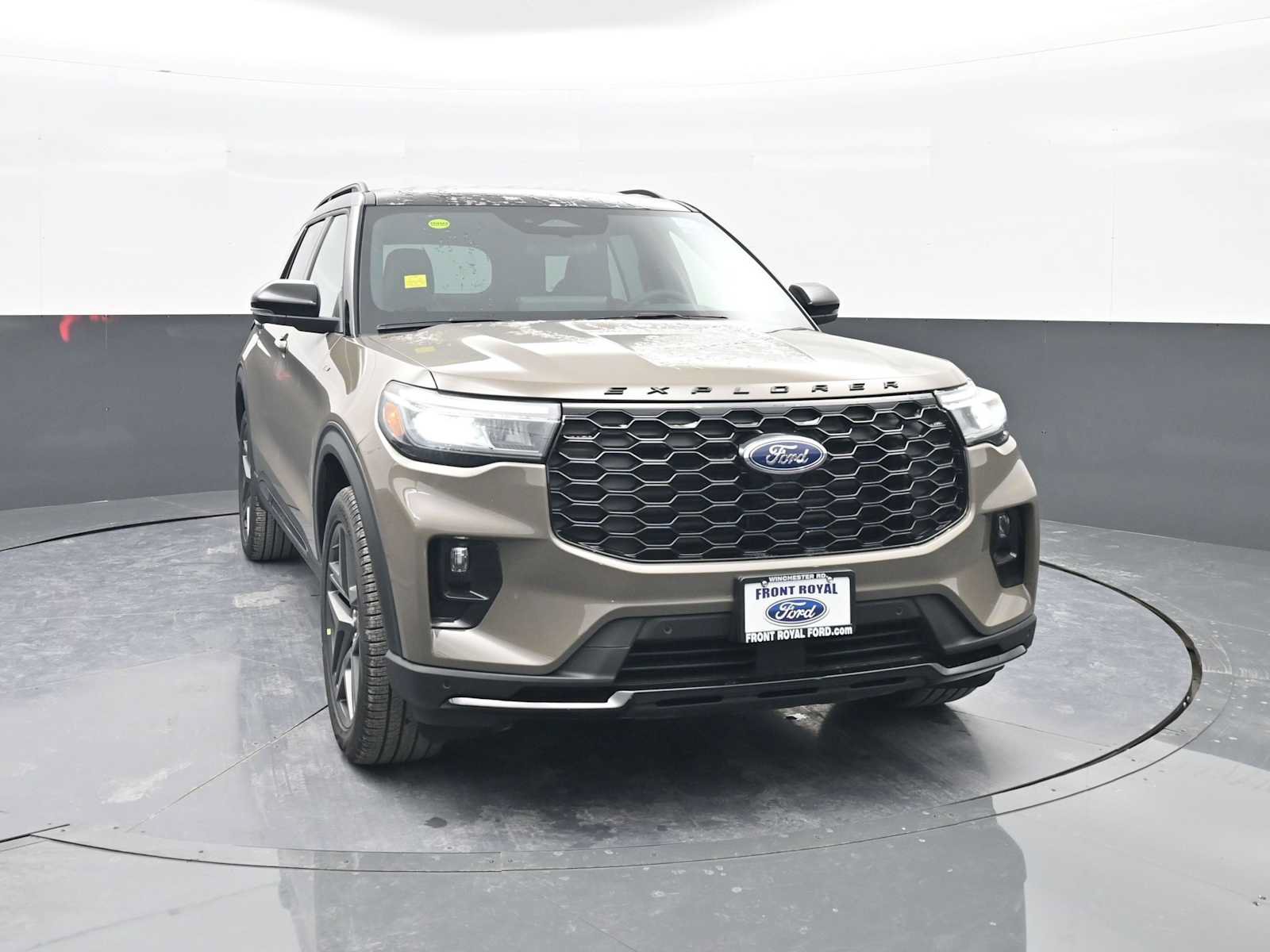 New 2026 Ford Explorer ST-Line w/ ST-Line Street Pack AWD/4WD image 2