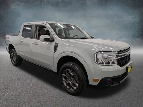 Used 2022 Ford Maverick Lariat w/ Equipment Group 500A Standard image 3