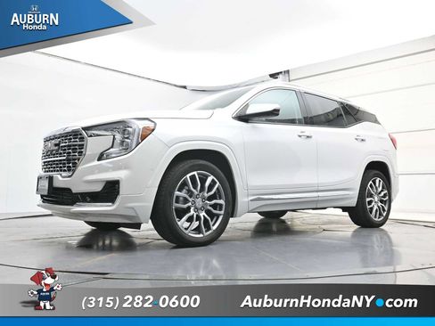 Used 2022 GMC Terrain Denali w/ Denali Premium Package AWD/4WD image 22