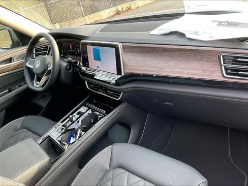 New 2026 Volkswagen Atlas SEL Premium R-Line image 9