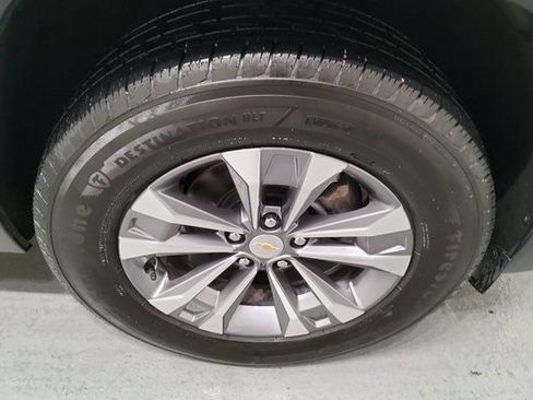 Used 2025 Chevrolet Equinox LT image 42