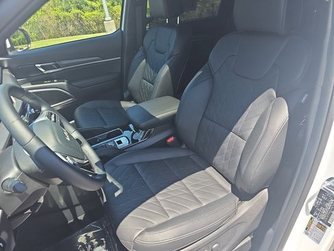 Used 2025 Kia Telluride EX X-Line AWD/4WD image 16