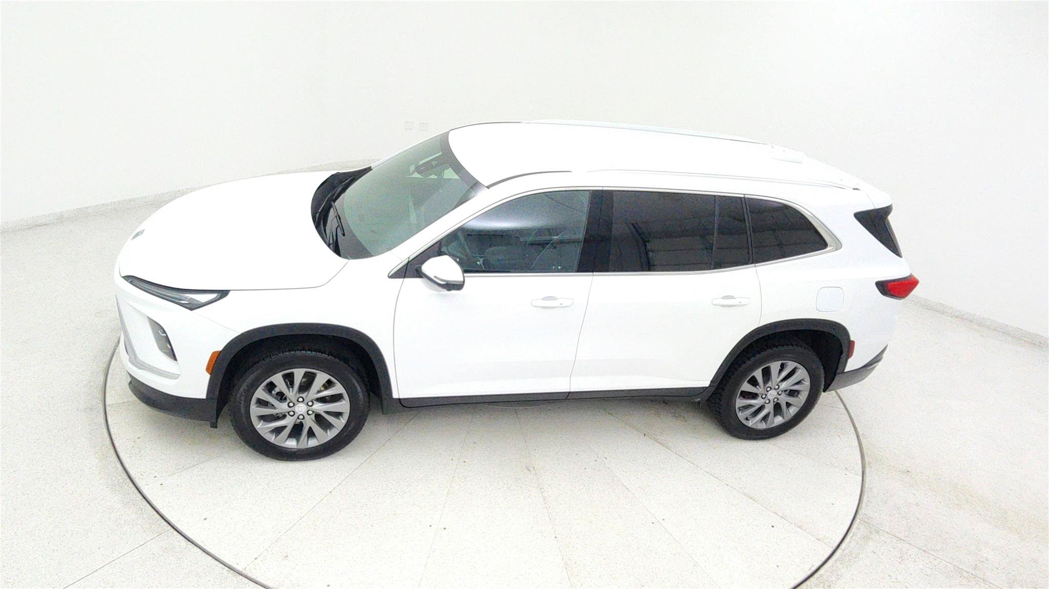 Used 2025 Buick Enclave Preferred FWD image 36