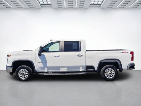 Used 2025 Chevrolet Silverado 2500 LT w/ Convenience Package AWD/4WD image 7