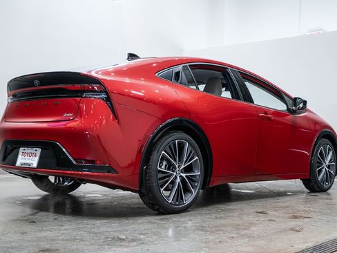 New 2026 Toyota Prius XLE image 9