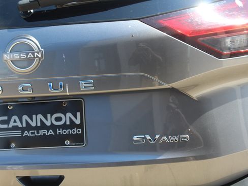 Used 2023 Nissan Rogue SV AWD/4WD image 5