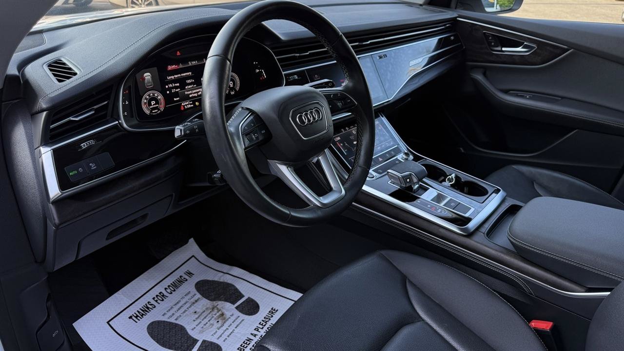 Used 2023 Audi Q8 Premium Plus w/ Premium Plus Package AWD/4WD image 28