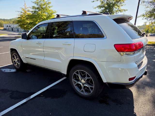 Used 2018 Jeep Grand Cherokee Limited AWD/4WD image 16
