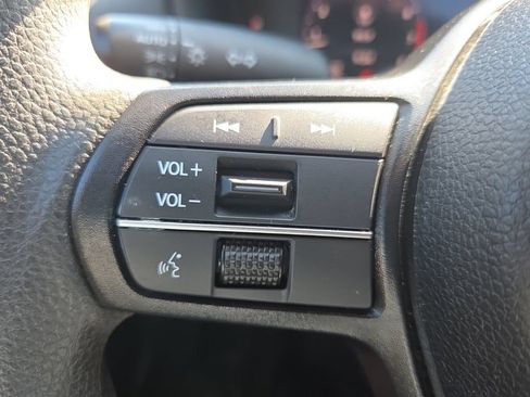 Used 2025 Honda Accord LX image 27