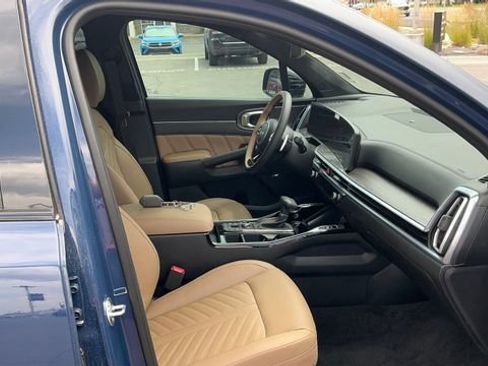 Certified 2025 Kia Sorento SX Prestige w/ Olive Brown Leather Package AWD/4WD image 23