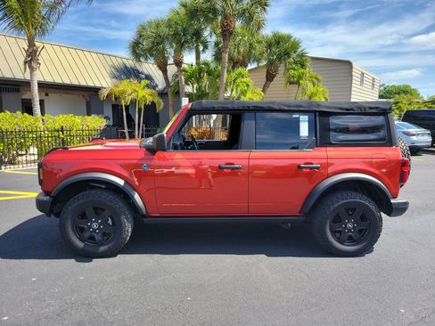 Used 2022 Ford Bronco Black Diamond AWD/4WD image 9