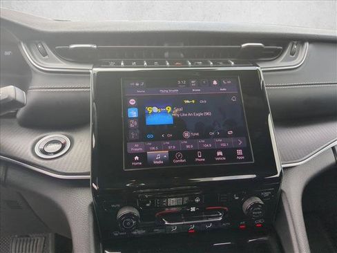 Certified 2025 Jeep Grand Cherokee Altitude AWD/4WD image 13