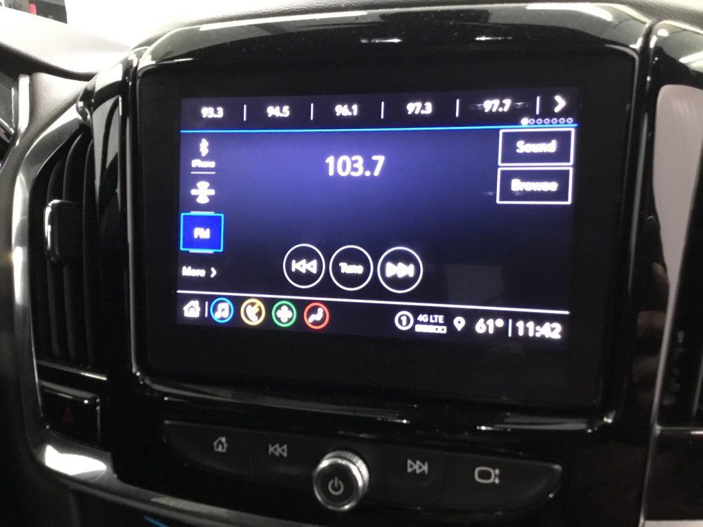 Used 2023 Chevrolet Traverse LT FWD image 30