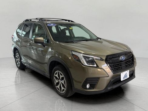 Used 2022 Subaru Forester Premium image 1