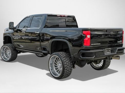 Used 2023 Chevrolet Silverado 3500 High Country w/ Z71 Off-Road Package AWD/4WD image 8